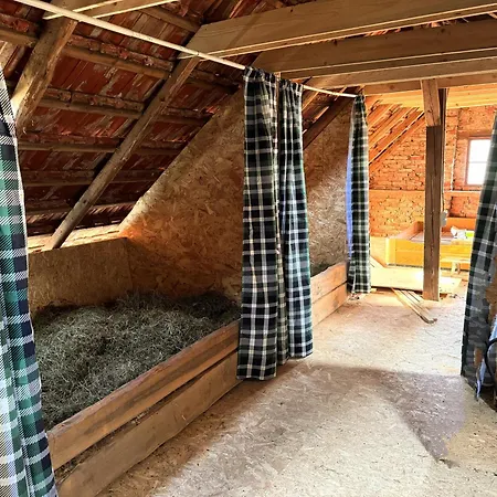 Bett Im Heu-Koje Mit Schlafsack Free Wifi 팜스테이 Hausbreitenbach