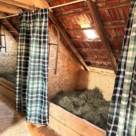 Bett Im Heu-Koje Mit Schlafsack Free Wifi